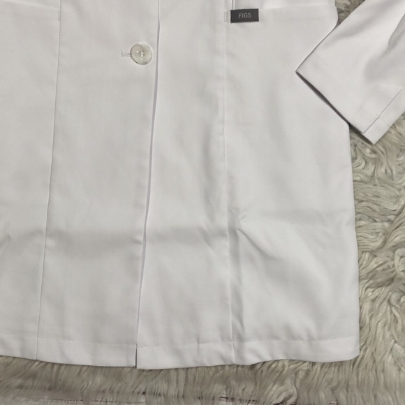 FIGS White Classic Bellevue Slim Long Lab Coat - Picture 7 of 16
